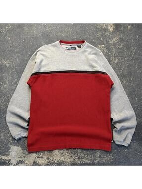 Vintage 2000’s Y2K Skater Long Sleeve Pullover